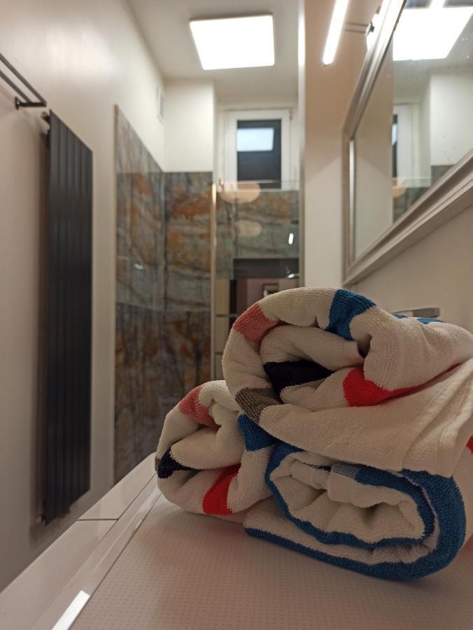 Apartament Rozeta Centrum 6Os 莱格尼察 外观 照片